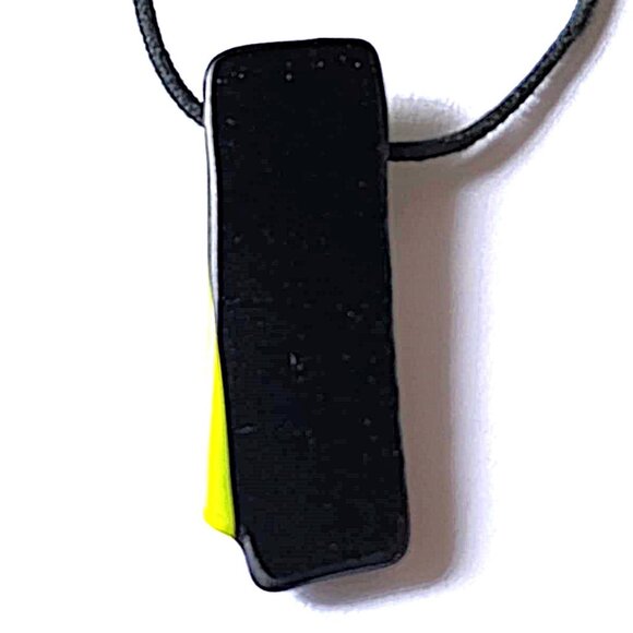 Black & lime green fused glass necklace - Picture 5 of 8
